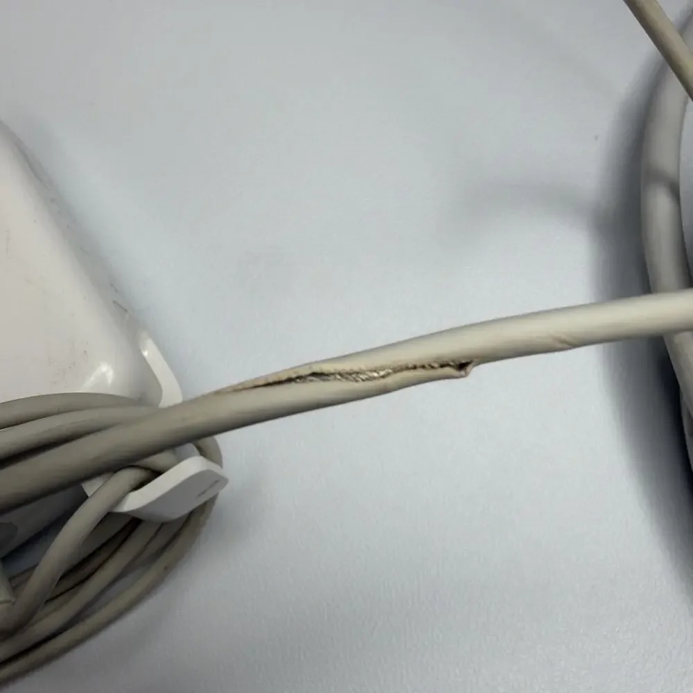MacBook Pro 85W L-Tip MagSafe Power Adapter Charger 85 Watt MS1 Apple A1343